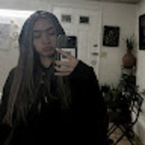 Meet your Posher, Camila